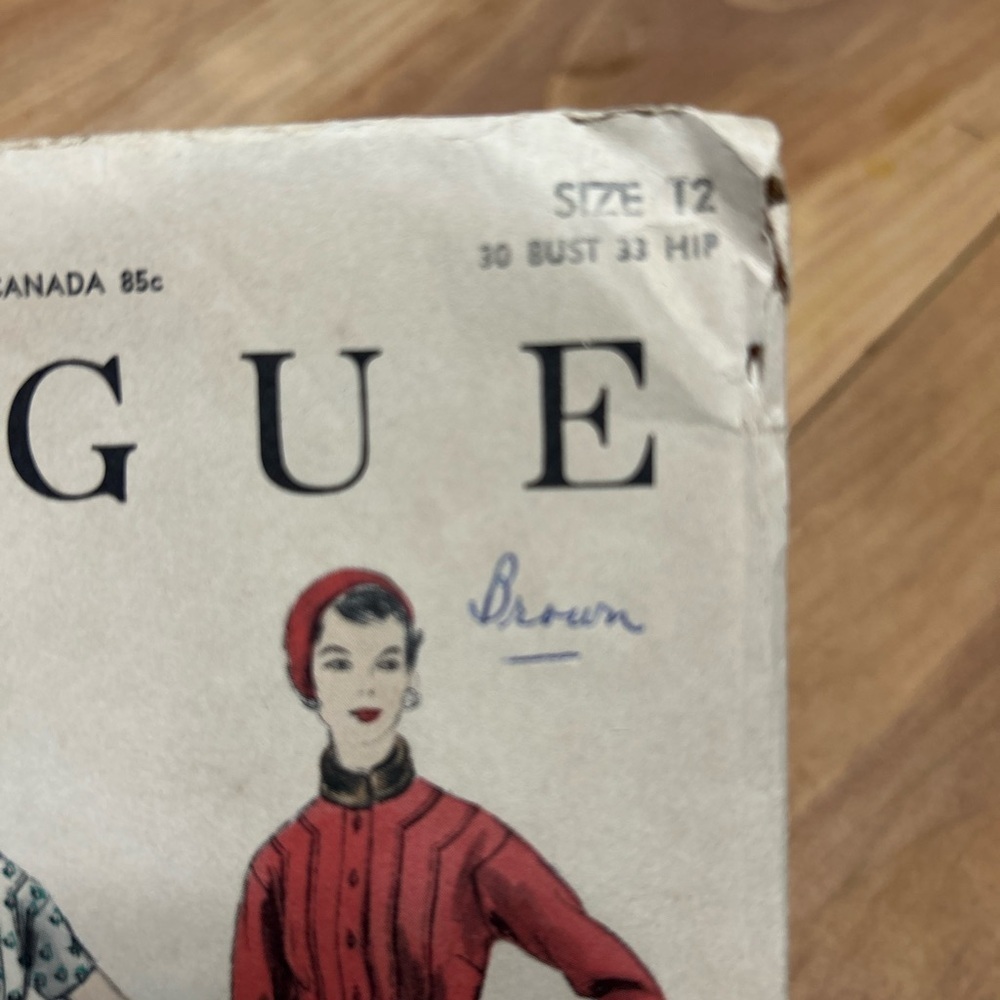 1954 Vintage Vogue Pattern Size 12 - Picture 2 of 5